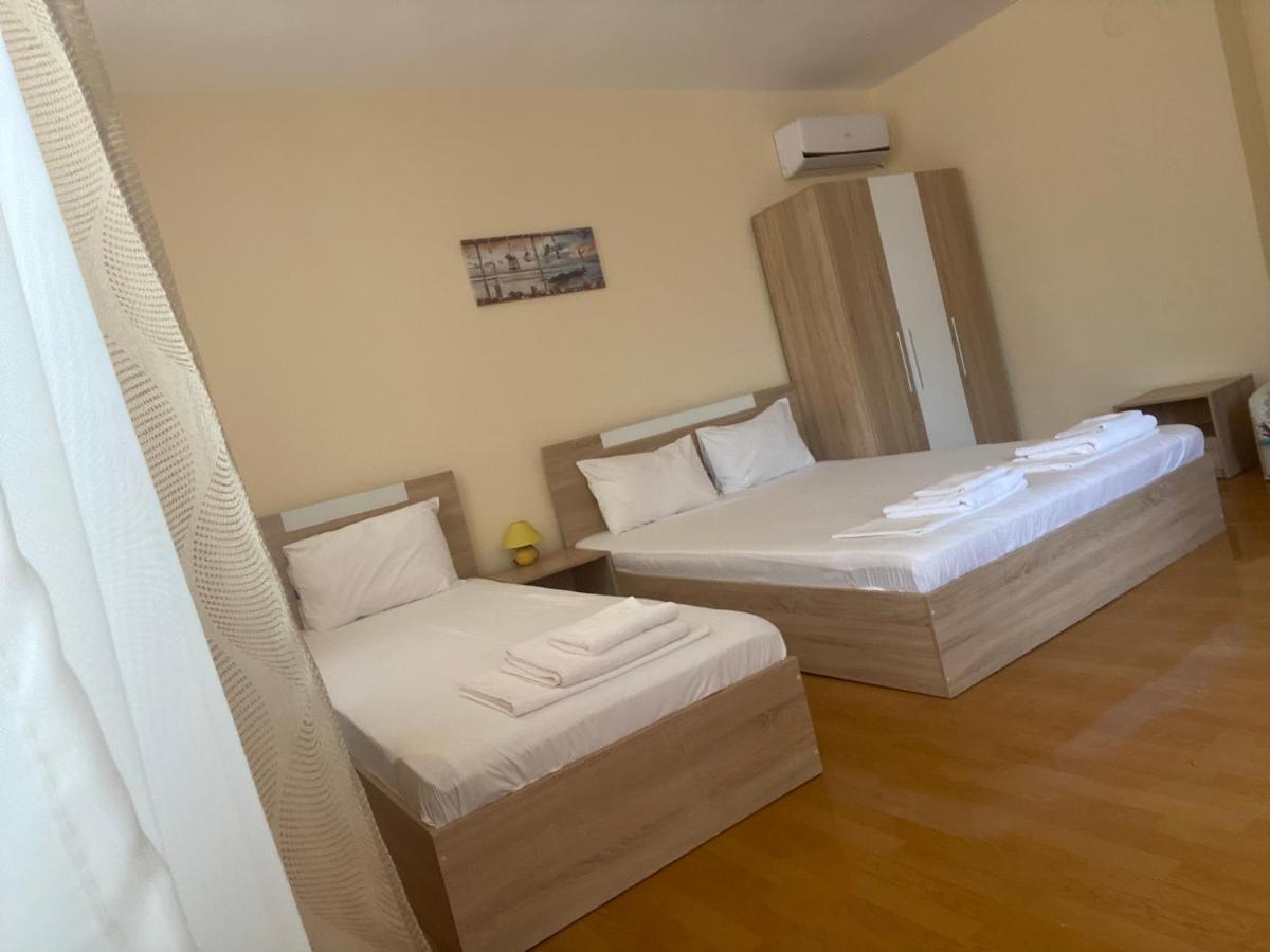 Guest Rooms Soleo Balchik Exterior photo